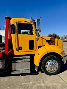 2020 PETERBILT 337