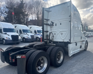 2021 Freightliner Cascadia 126