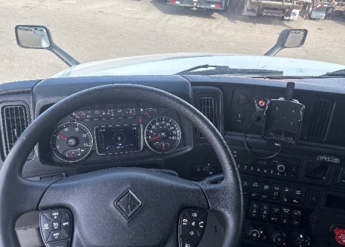2022 International LT625