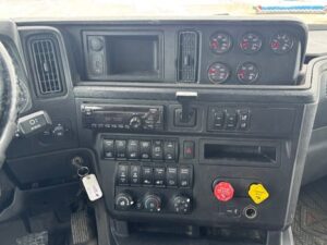 2019 INTERNATIONAL LT625